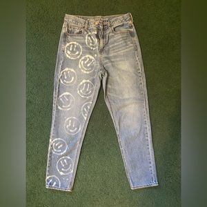 American Eagle Size 4 Short Mom Jeans